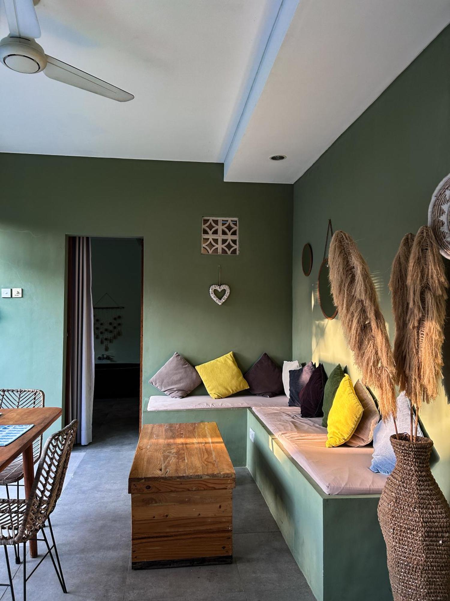 Kiki Village Bathtub And Living Room Canggu  Exterior photo