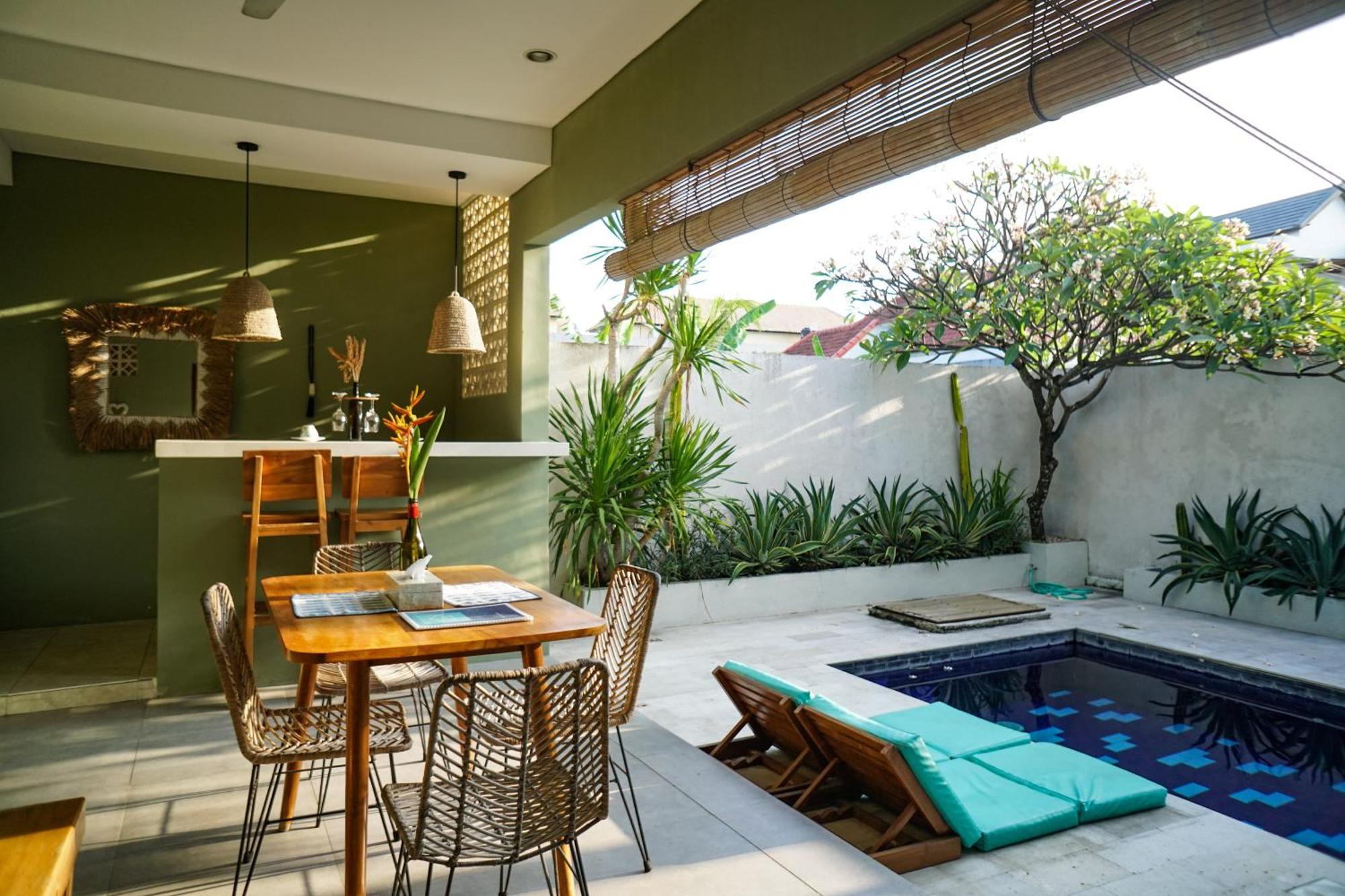 Kiki Village Bathtub And Living Room Canggu  Exterior photo